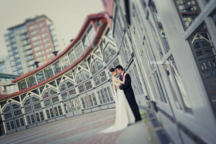 Roundhouse wedding photo in Yaletown