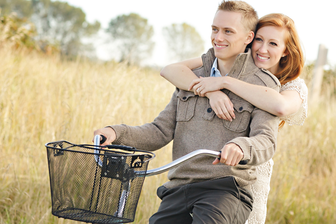 Sneak Peek: A vintage blue bicycle for two | Jen + Patrick