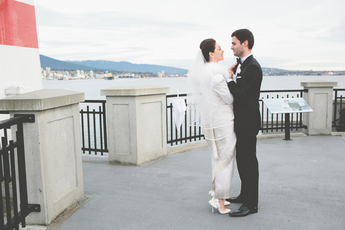 stanley-park-tea-house-41 Tea House in Stanley Park Wedding on New Years Day | Linnie + Nico